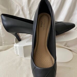 Kitten black  heel